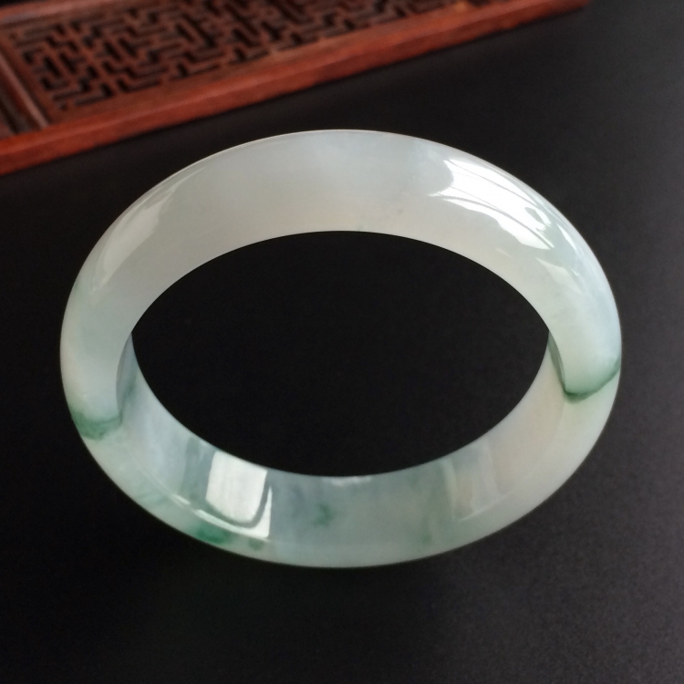 (超值推荐)冰种飘花手镯(54.6mm)