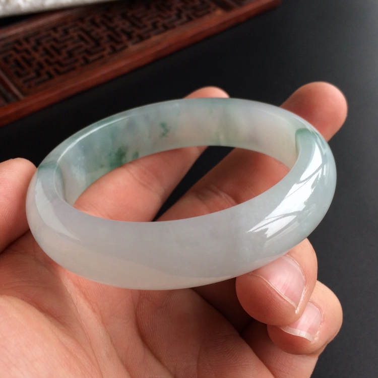 (超值推荐)冰种飘花手镯(54.6mm)