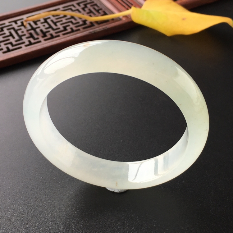 (超值推荐)冰种晴水手镯(57mm)