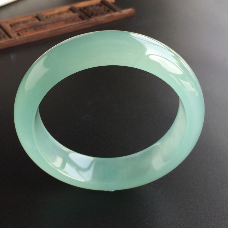 (超值推荐)冰种晴水手镯(56.8mm)