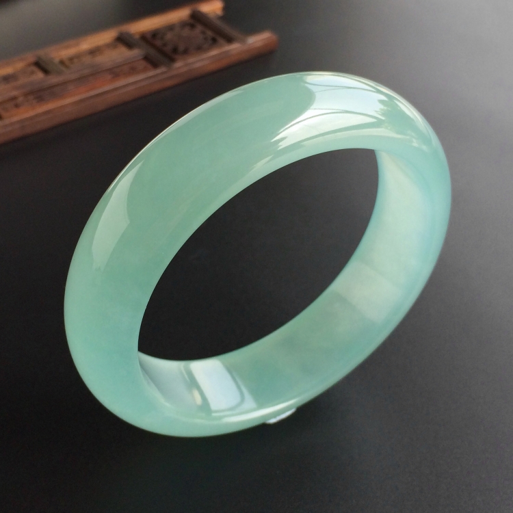 (超值推荐)冰种晴水手镯(56.8mm)