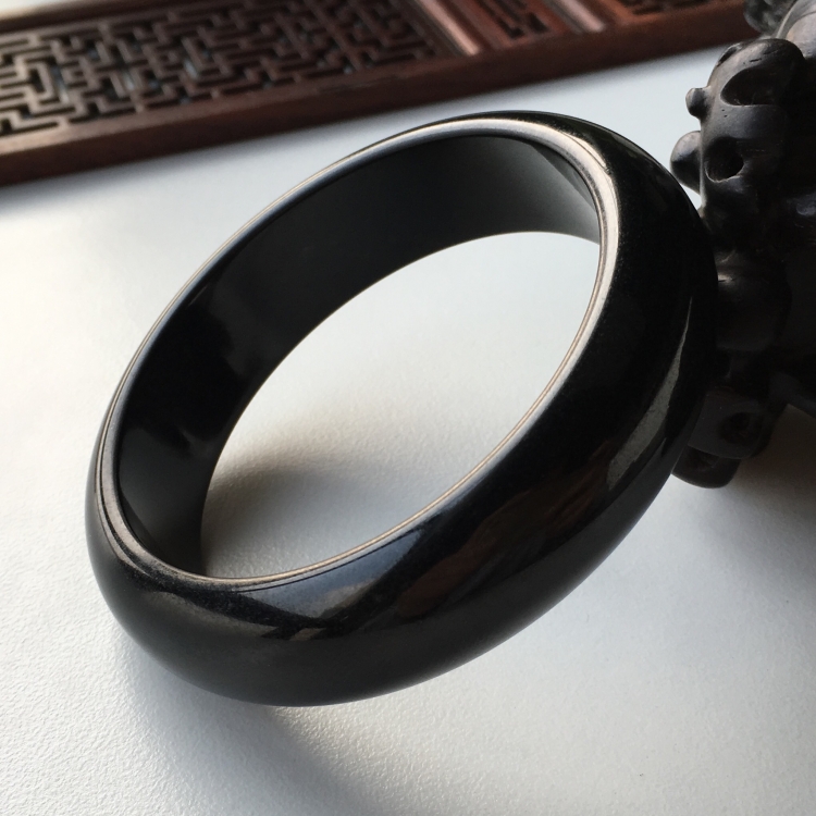 (超值推荐)细糯种墨翠手镯(57.8mm)