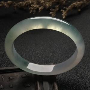 （超值推荐）冰种略飘花手镯（54.4mm）