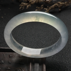 （超值推荐）冰种淡晴水手镯（54mm）