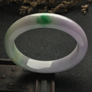 （超值推荐）糯冰种春带彩手镯（58.1mm）