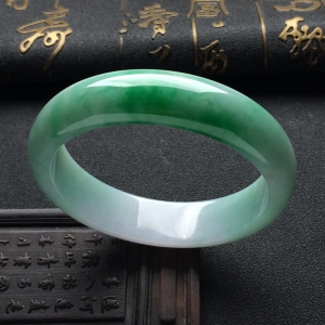 （超值推荐）糯冰种飘翠手镯（57.8mm）