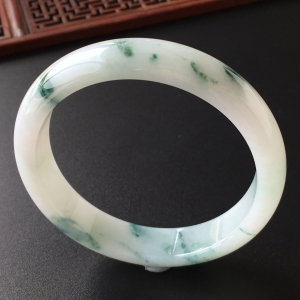 (超值推荐)糯冰种飘花手镯(58.3mm)