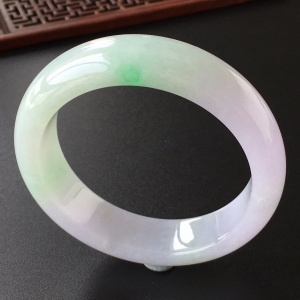 (超值推荐)糯冰种春带彩手镯(56.7mm)