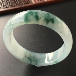 (超值推荐)糯冰种飘花手镯(55.2mm)