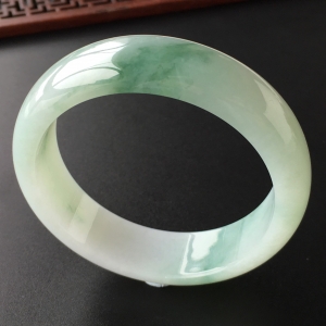 (超值推荐)糯冰种飘花手镯(58.7mm)