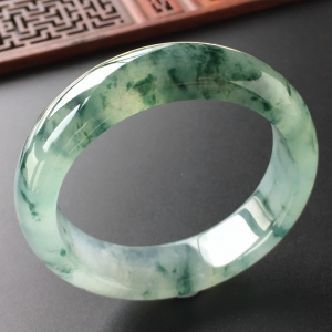 (超值推荐)冰种飘花手镯(54.8mm)