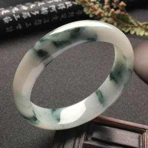 （超值推荐）糯冰种飘花手镯（57.3mm）