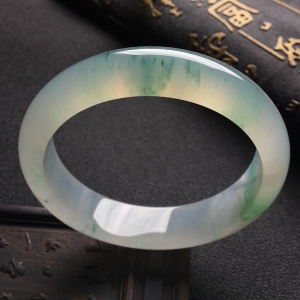 （超值推荐）冰种飘花手镯（56.5mm）