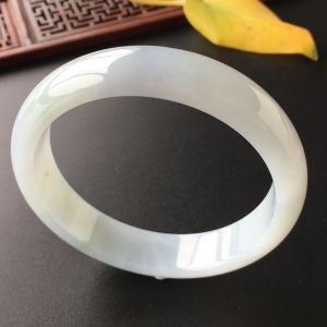 (超值推荐)糯冰种晴水手镯(64.8mm)