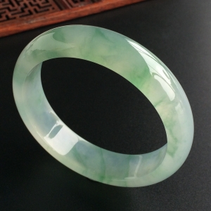 (超值推荐)冰种飘花手镯(57mm)