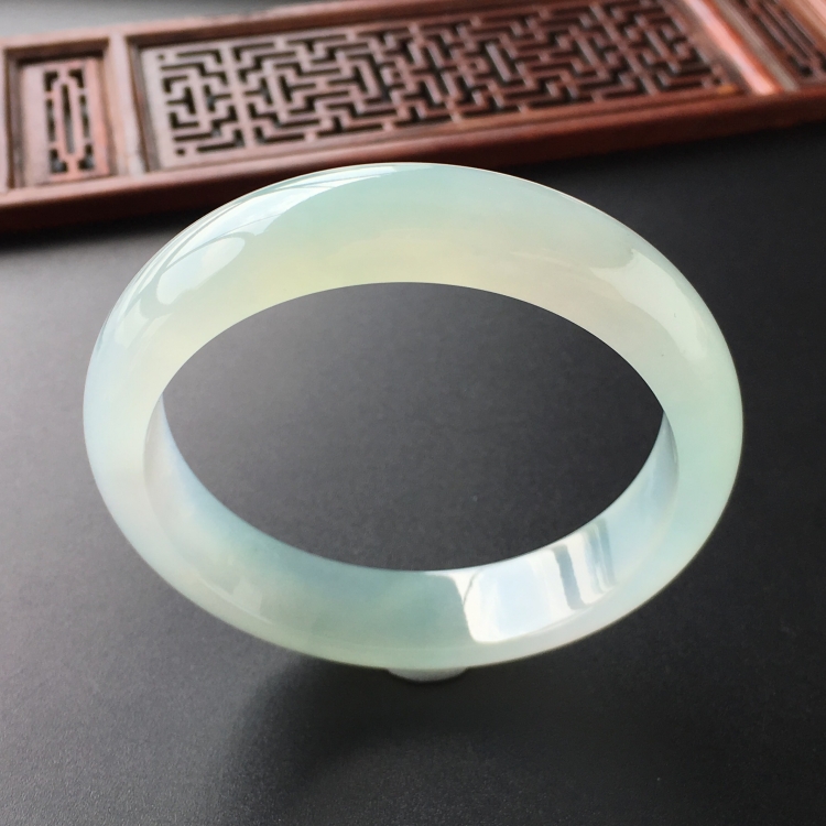 (超值推荐)冰种晴水手镯(57.1mm)