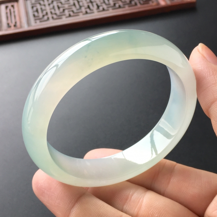 (超值推荐)冰种晴水手镯(57.1mm)