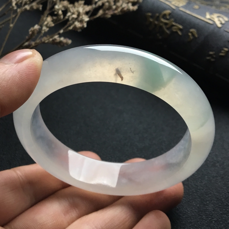 （超值推荐）冰种淡晴水手镯（56.2mm）