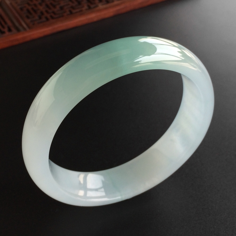 (超值推荐)冰种晴水手镯(59.5mm)
