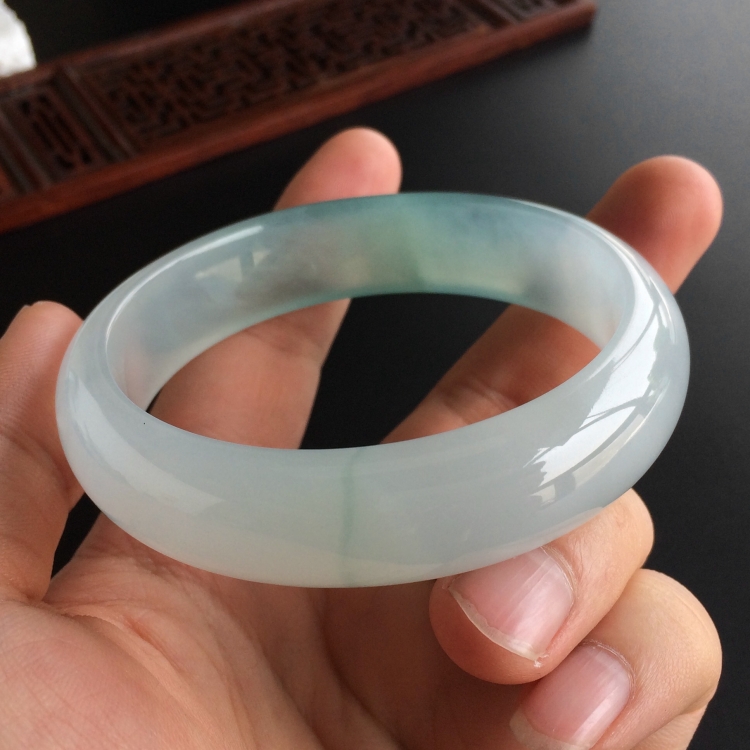 (超值推荐)冰种晴水手镯(59.5mm)