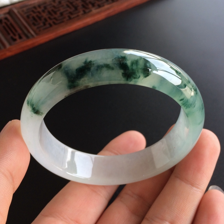(超值推荐)冰种飘花手镯(56.5mm)