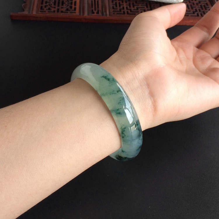 (超值推荐)冰种飘花手镯(56.5mm)