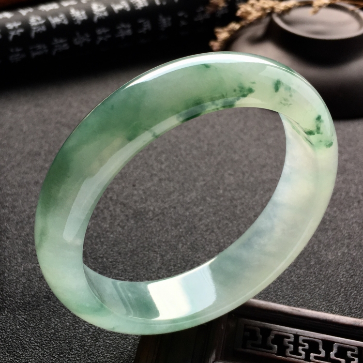 （超值推荐）糯冰种飘花手镯（56.5mm）