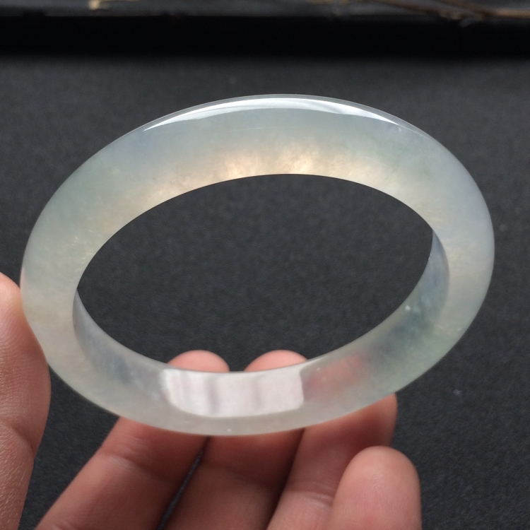 （超值推荐）冰种淡晴水手镯（56.1mm）