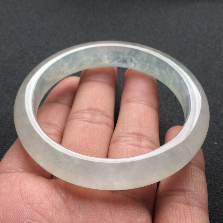 （超值推荐）冰种淡晴水手镯（56.1mm）