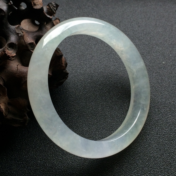 （超值推荐）冰种淡晴水手镯（56.1mm）