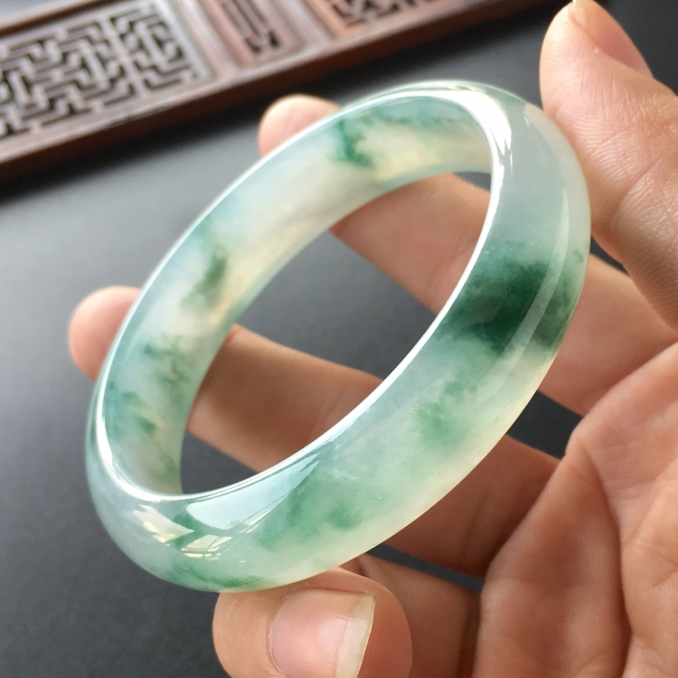 (超值推荐)冰种飘花手镯(57.3mm)
