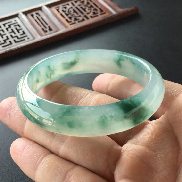 (超值推荐)冰种飘花手镯(57.3mm)