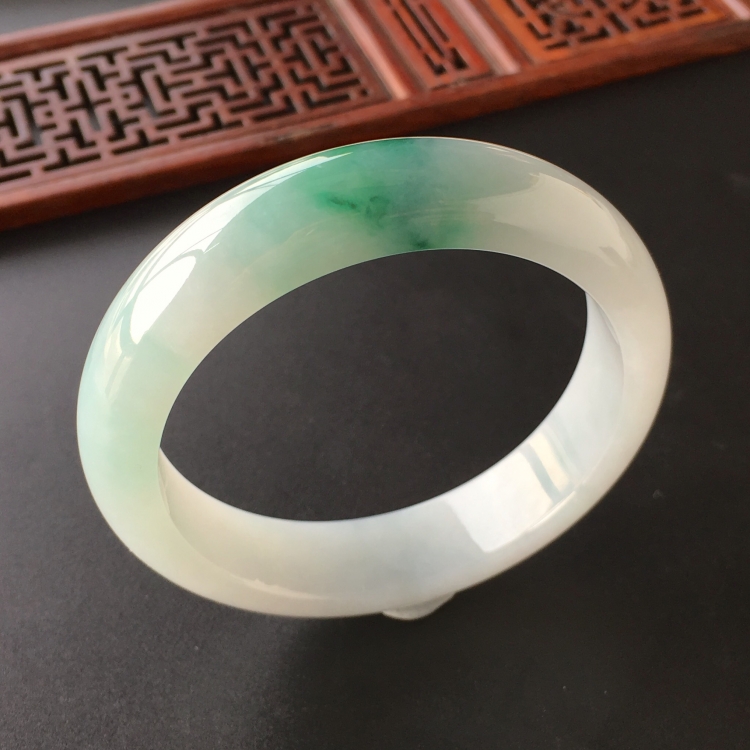 (超值推荐)糯冰种飘花手镯(57mm)