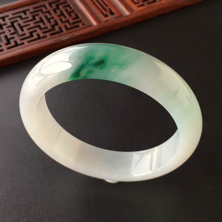 (超值推荐)糯冰种飘花手镯(57mm)