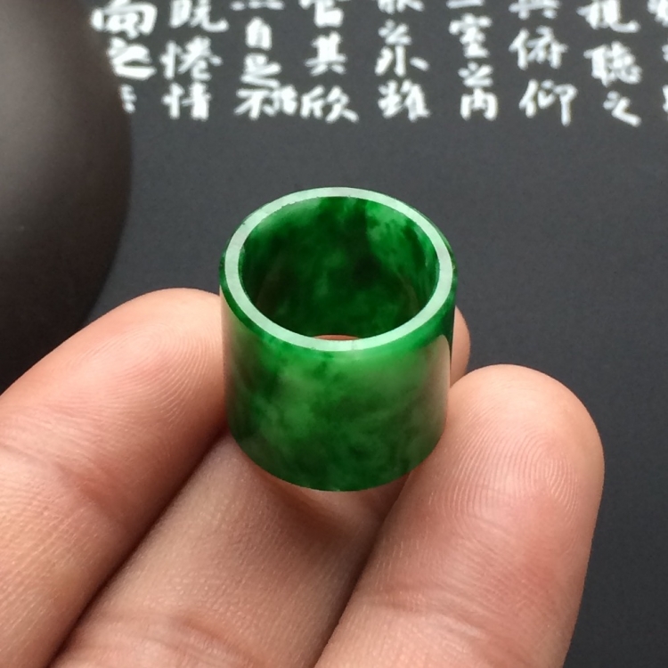 （超值推荐）糯冰种翠色路路通挂件