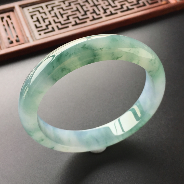 (超值推荐)糯冰种飘花手镯(57.5mm)