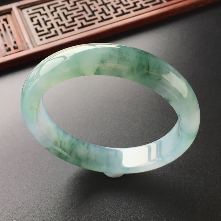 (超值推荐)糯冰种飘花手镯(57.5mm)