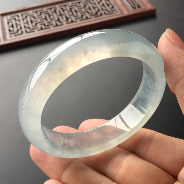 (超值推荐)冰玻种晴水手镯(56mm)