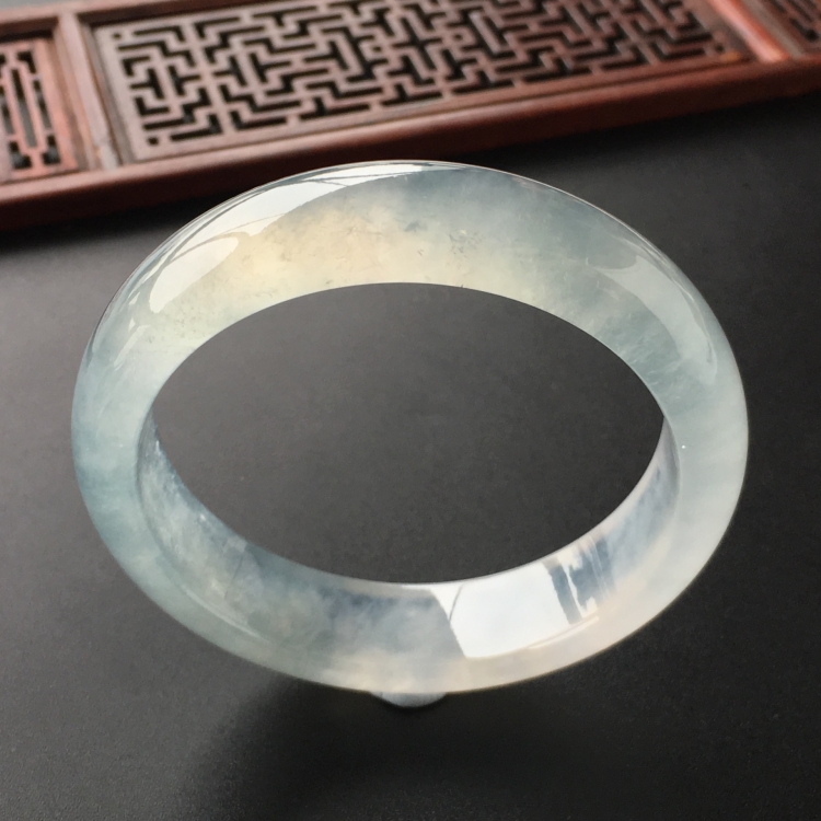(超值推荐)冰玻种晴水手镯(56mm)