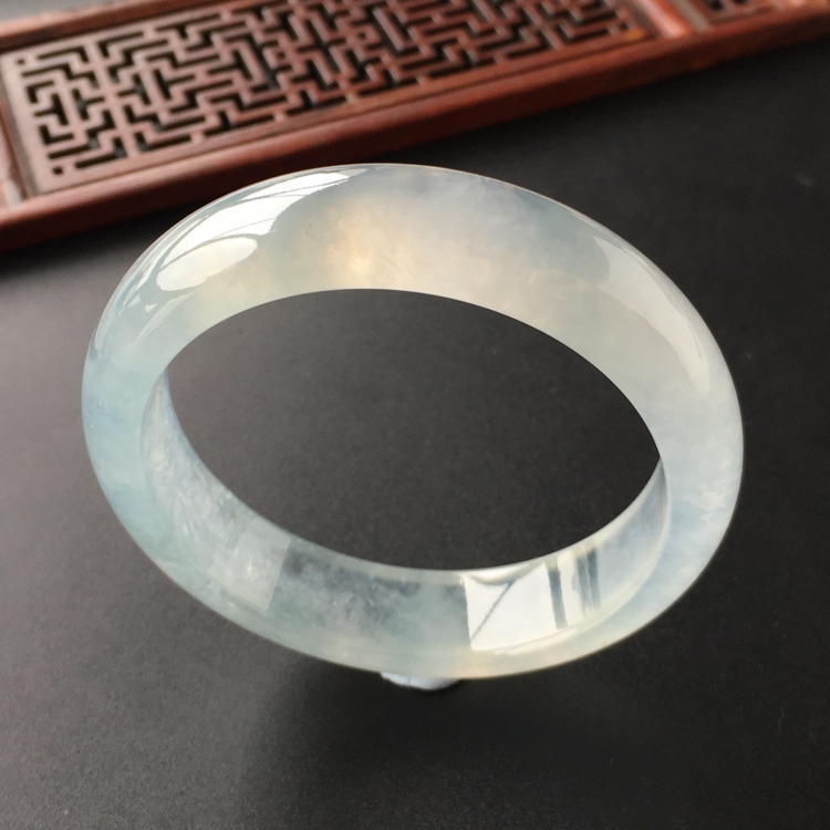 (超值推荐)冰玻种晴水手镯(56mm)