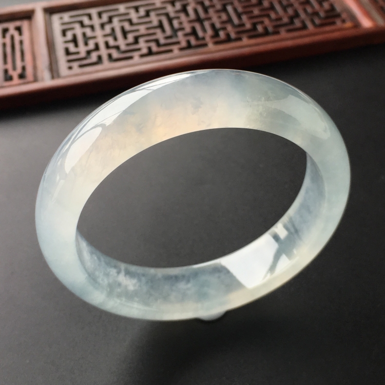 (超值推荐)冰玻种晴水手镯(56mm)