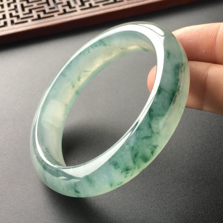 (超值推荐)冰种飘花手镯(55.6mm)