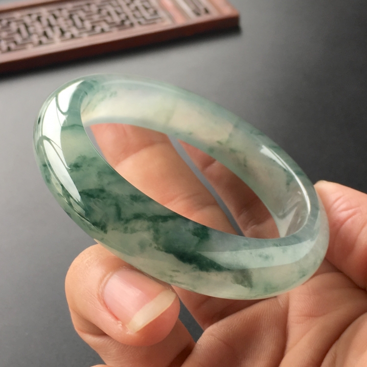 (超值推荐)冰种飘花手镯(55.6mm)