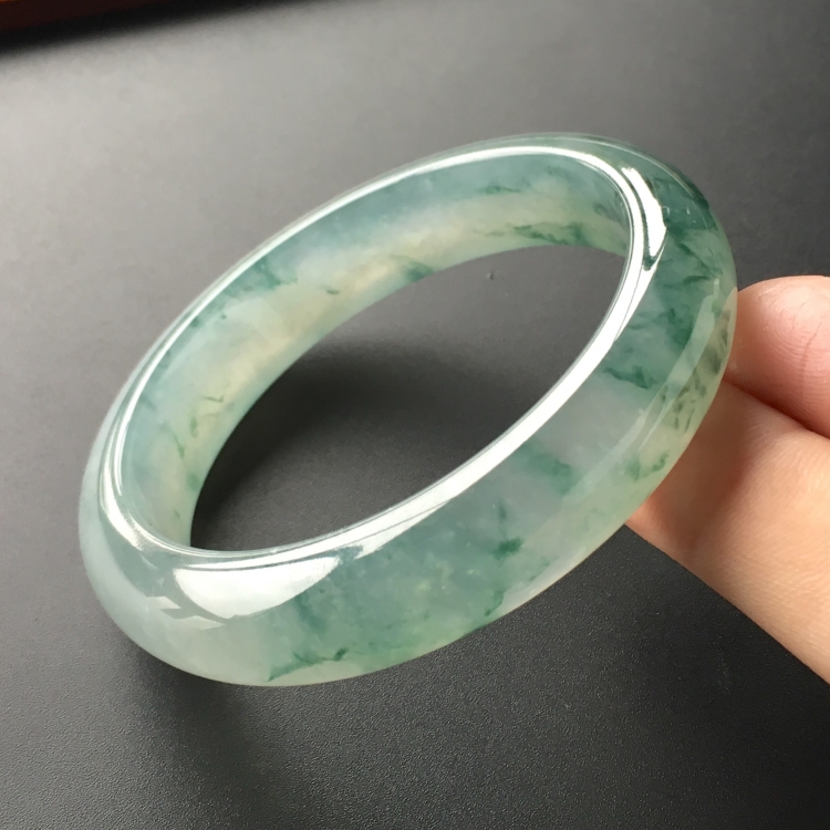 (超值推荐)冰种飘花手镯(55.6mm)