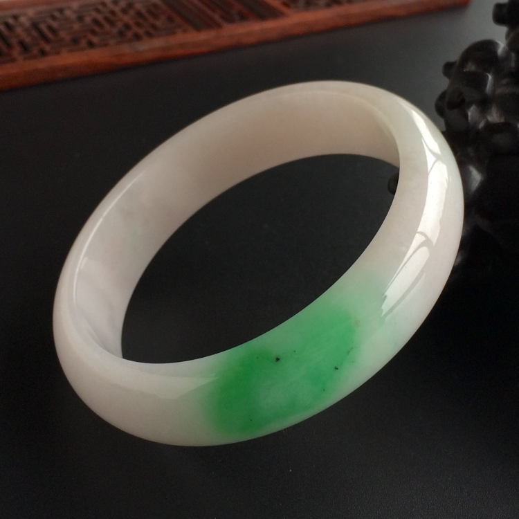 (超值推荐)糯冰种飘翠手镯(60mm)
