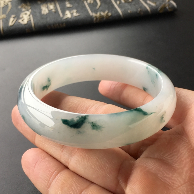 (超值推荐)糯冰种飘花手镯(57.8mm)