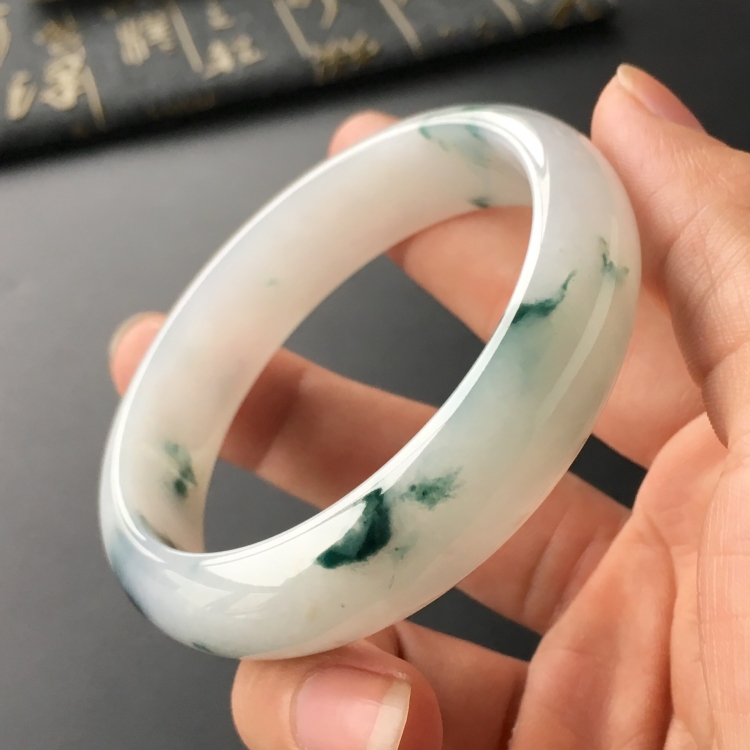 (超值推荐)糯冰种飘花手镯(57.8mm)