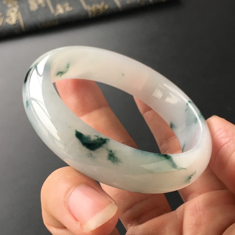 (超值推荐)糯冰种飘花手镯(57.8mm)