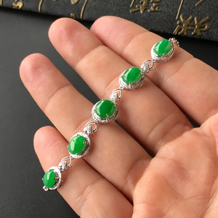 (超值推荐)糯冰种翠色镶白金钻石手链