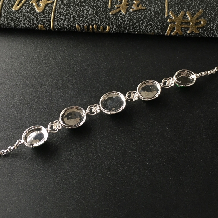 (超值推荐)糯冰种翠色镶白金钻石手链